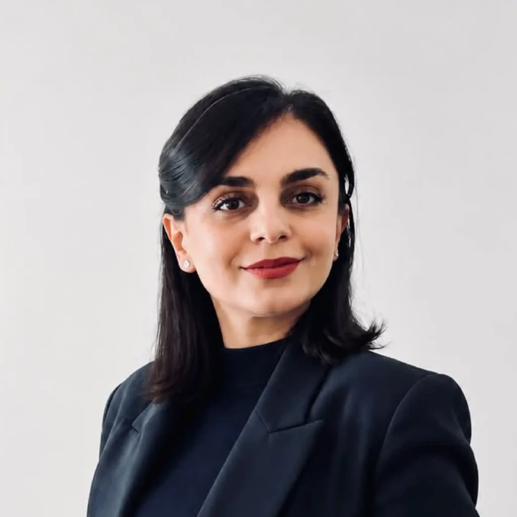 مینا خدامی تهرانی